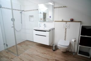 Badezimmer im Obergeschoss